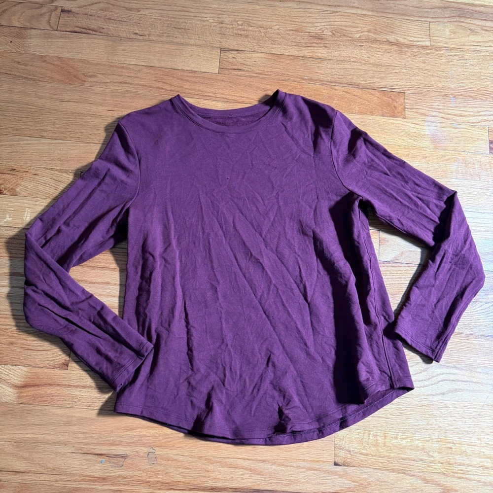 Lululemon Long Sleeve Activewear Top Purple Crew Neck Curved Hem Medium